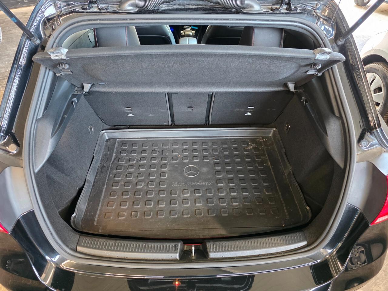 Mercedes-benz A 180 d Automatic Premium AMG TETTO