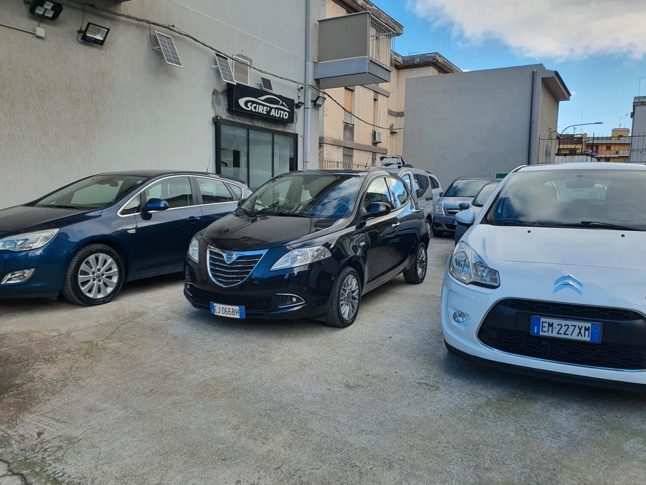 Lancia Ypsilon