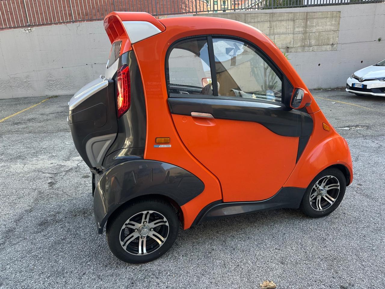 Xev Kitty HS