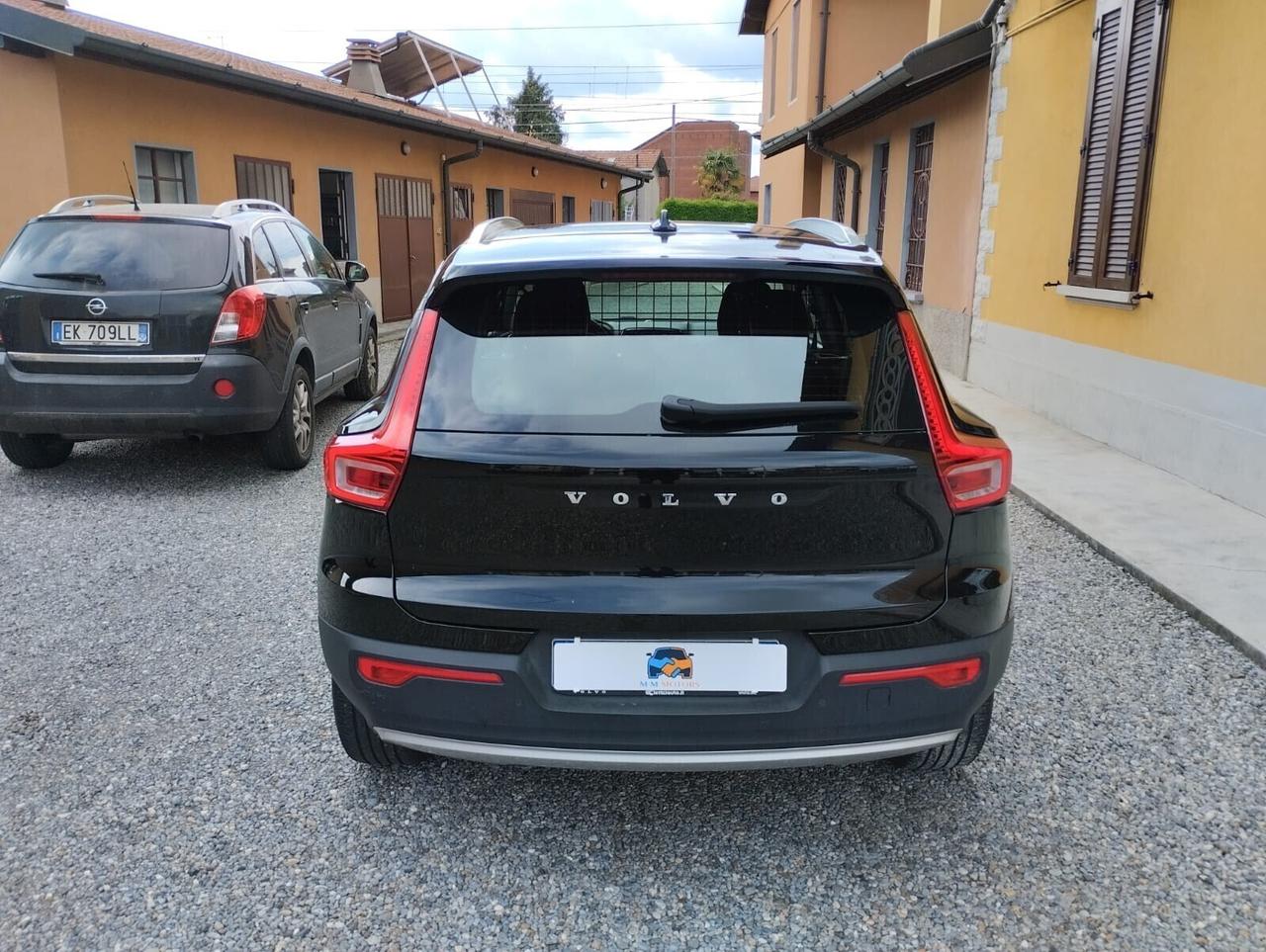 Volvo XC40 T2 Momentum Core