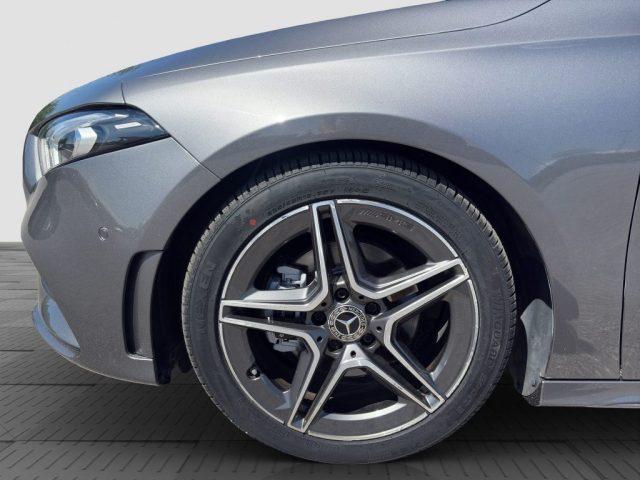 MERCEDES-BENZ A 180 A 180 d Automatic Premium