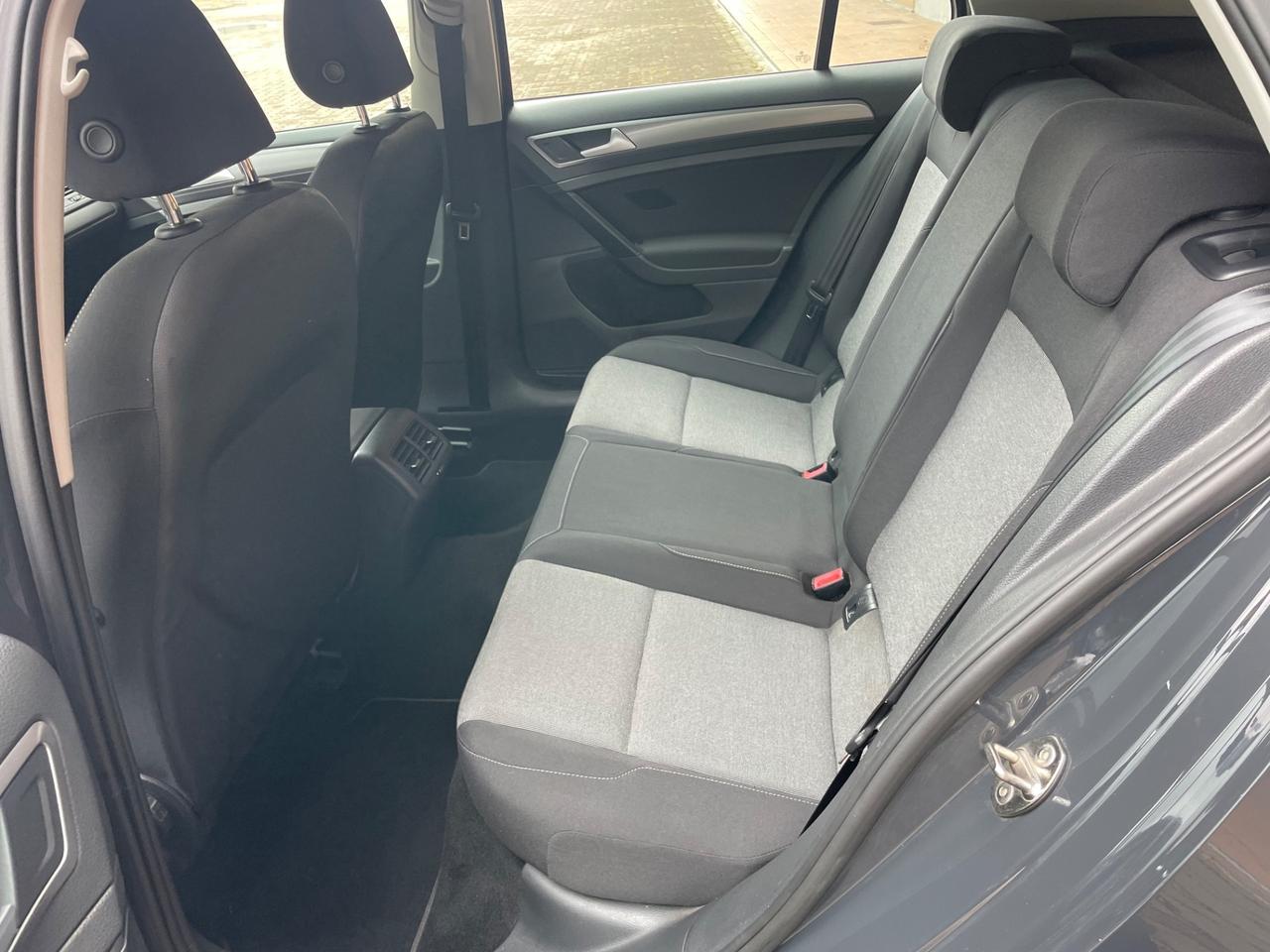 Volkswagen Golf 1.6 TDI 90 CV 5p. Trendline Neopatentati