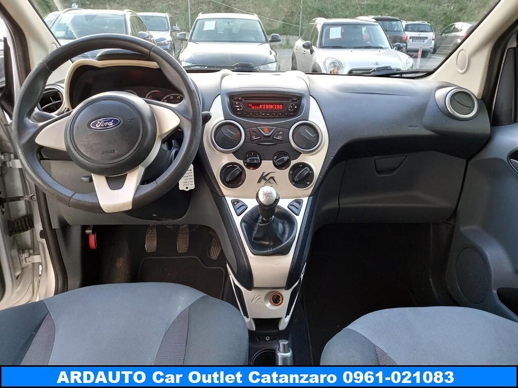 Ford Ka 1.2 Titanium 69 cv Neopatentati