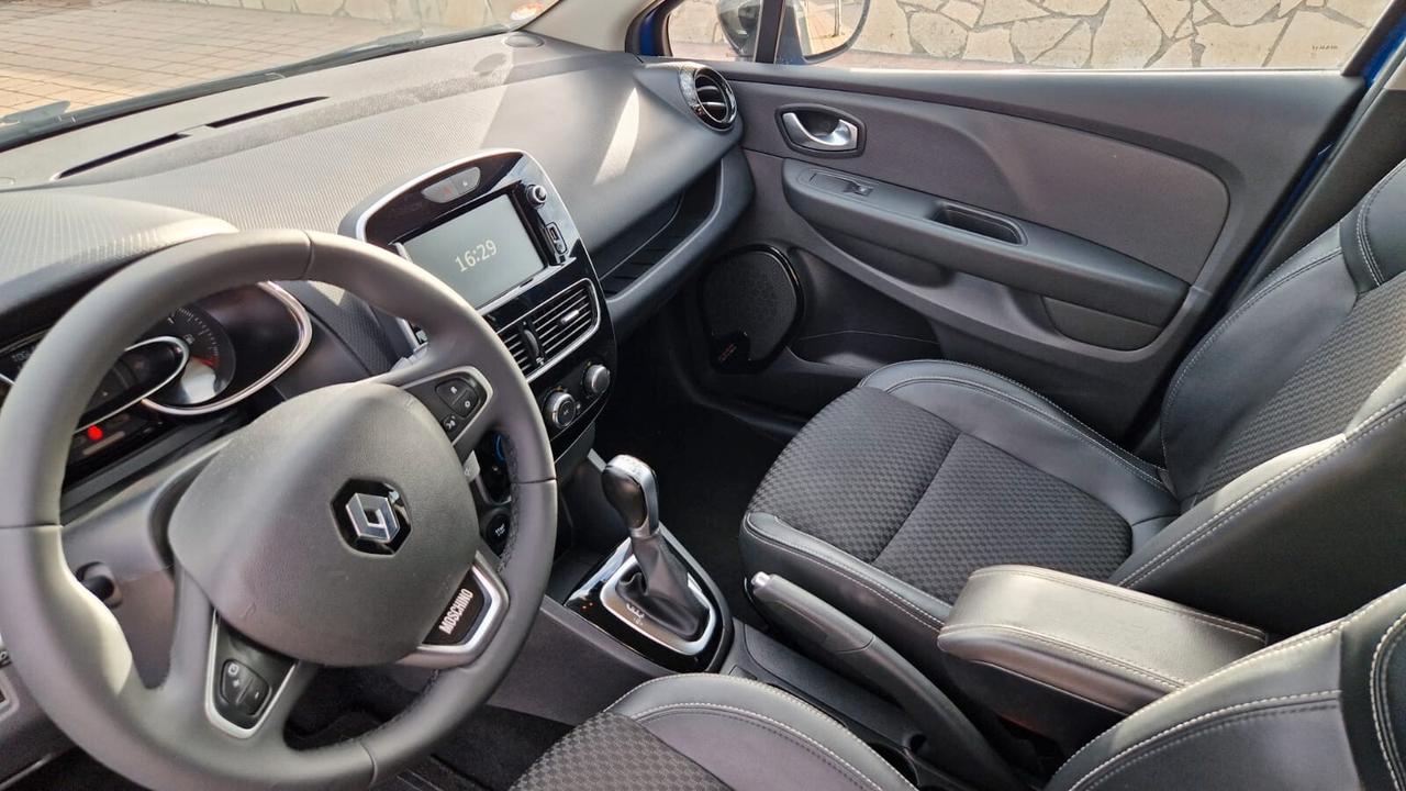 Renault Clio dCi 8V 90 CV EDC 5 porte Moschino Intens