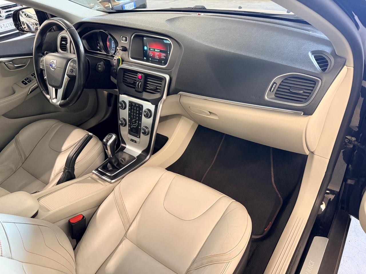 Volvo V40 Cross Country D2 Ocean Race