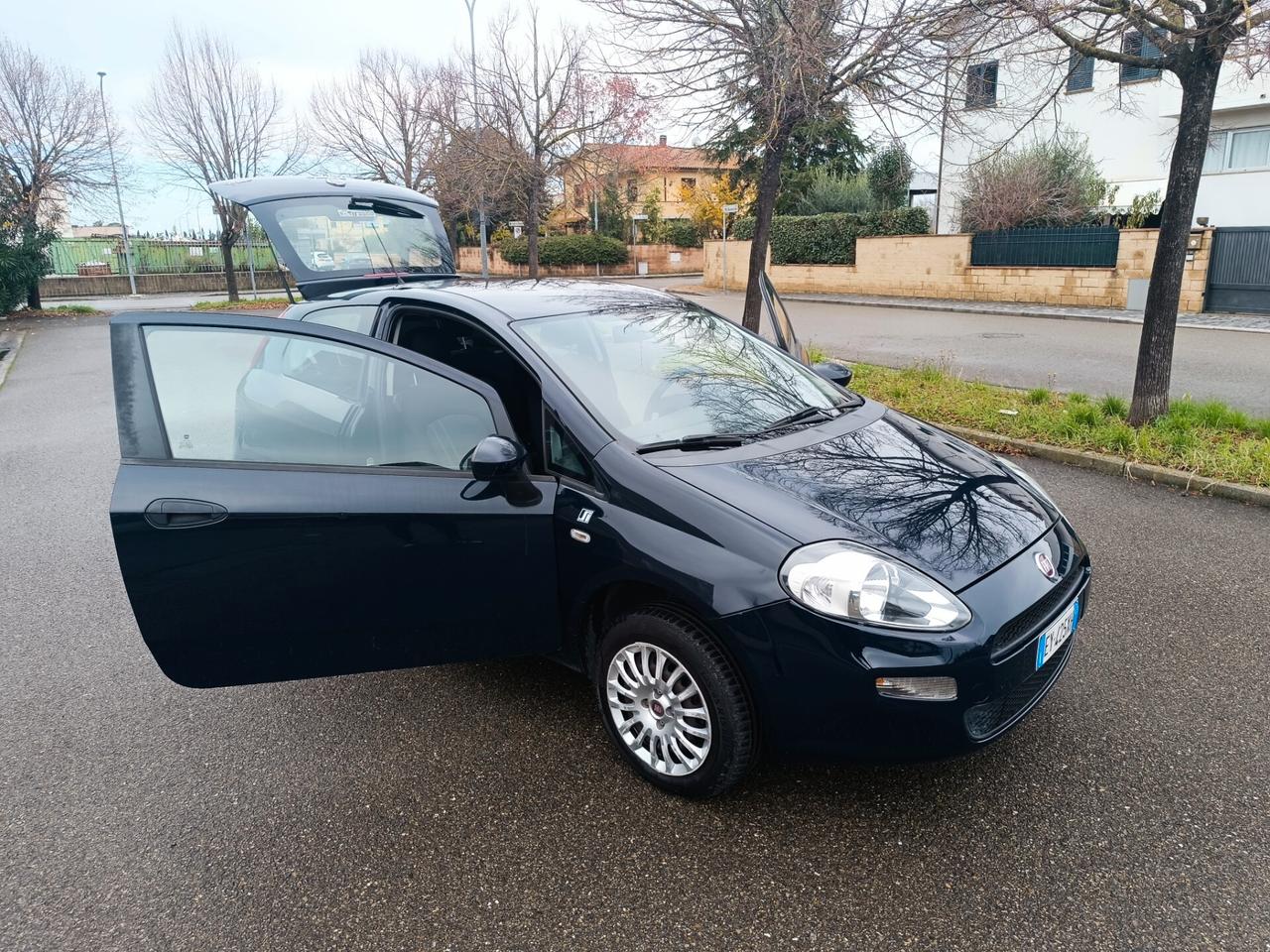 Fiat Punto 1.4 natural Power 2015 SOLO 134.000 KM