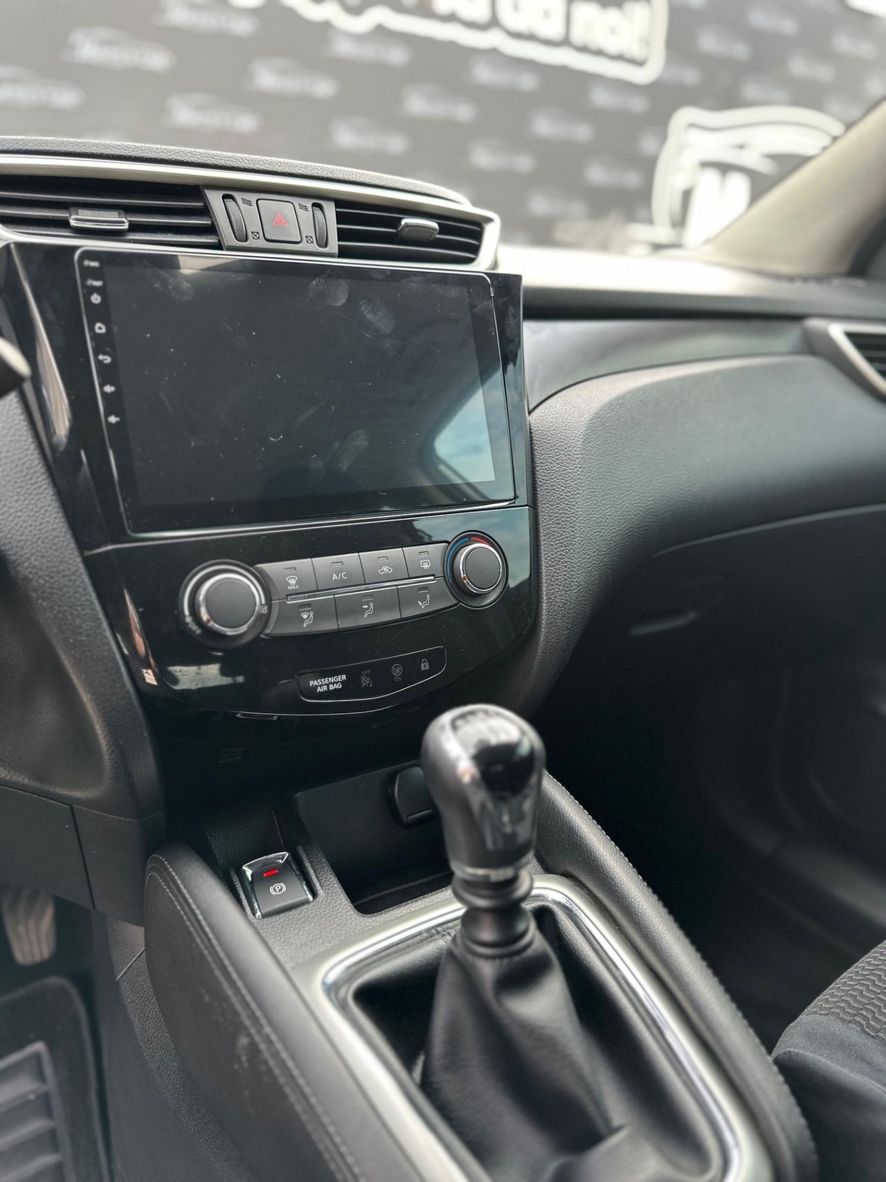 NISSAN QASHQAI (anno 2015)