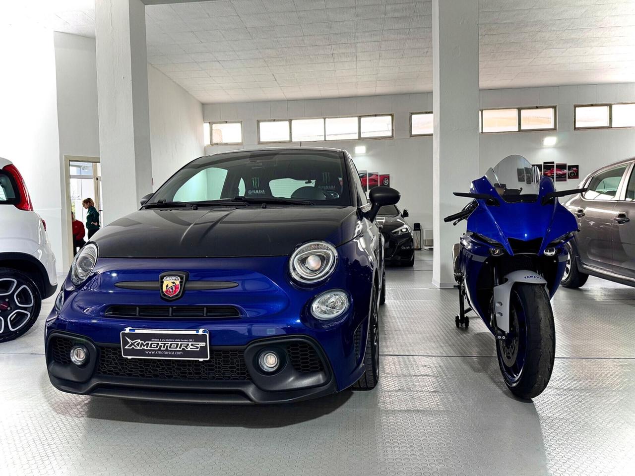 Abarth 595 1.4 Turbo T-Jet 165 CV Monster Energy Yamaha