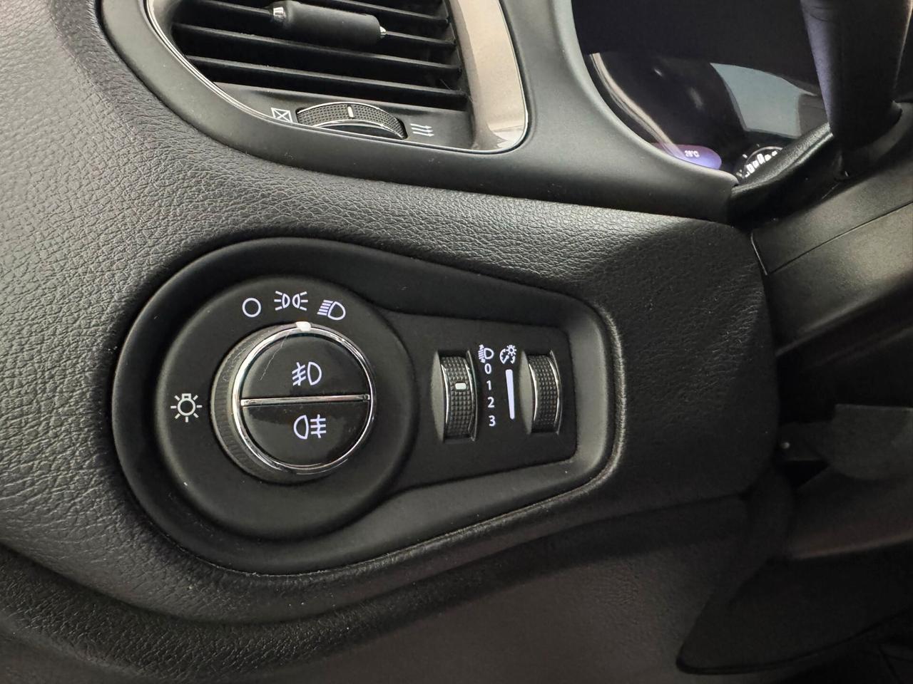 Jeep Renegade Limited / 1.0 cc 120cv / 2020 /