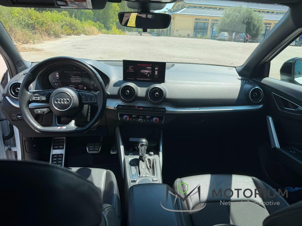 Audi Q2 30 1.6 tdi Identity Black s-tronic my20