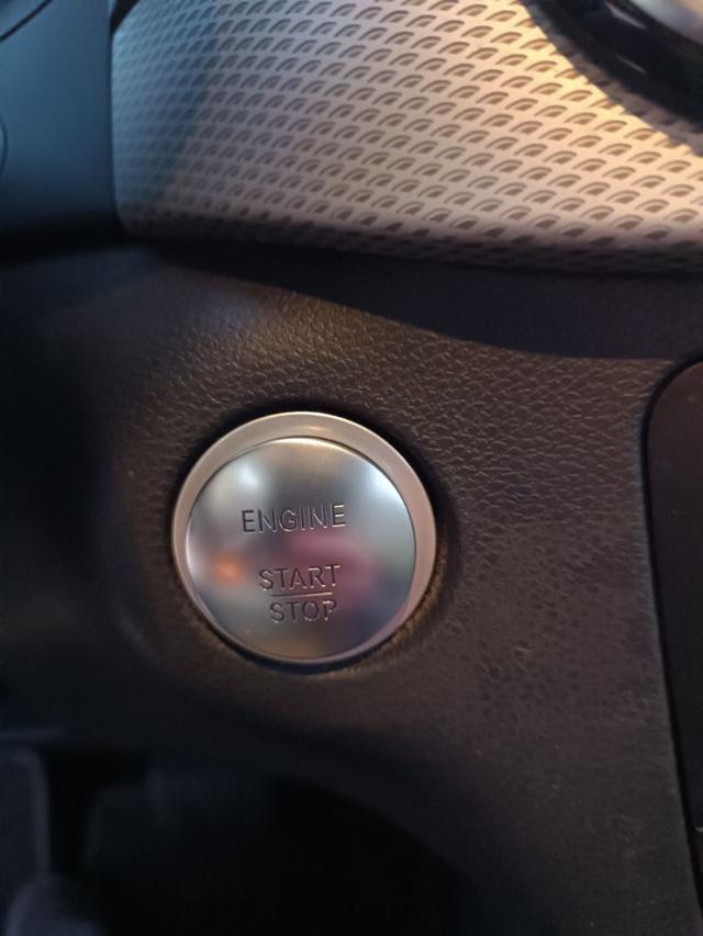 MERCEDES-BENZ B 180 d Automatic Sport