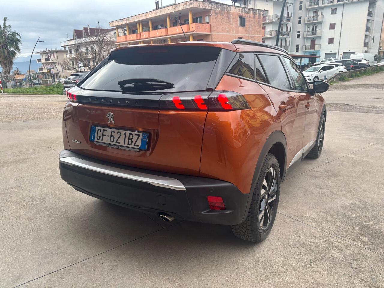 Peugeot 2008 BlueHDi EAT8 Allure - 2021