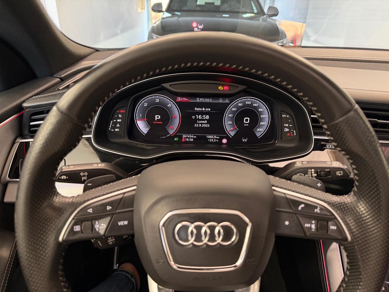 Audi Q8 45 TDI quattro tiptronic S-LINE..