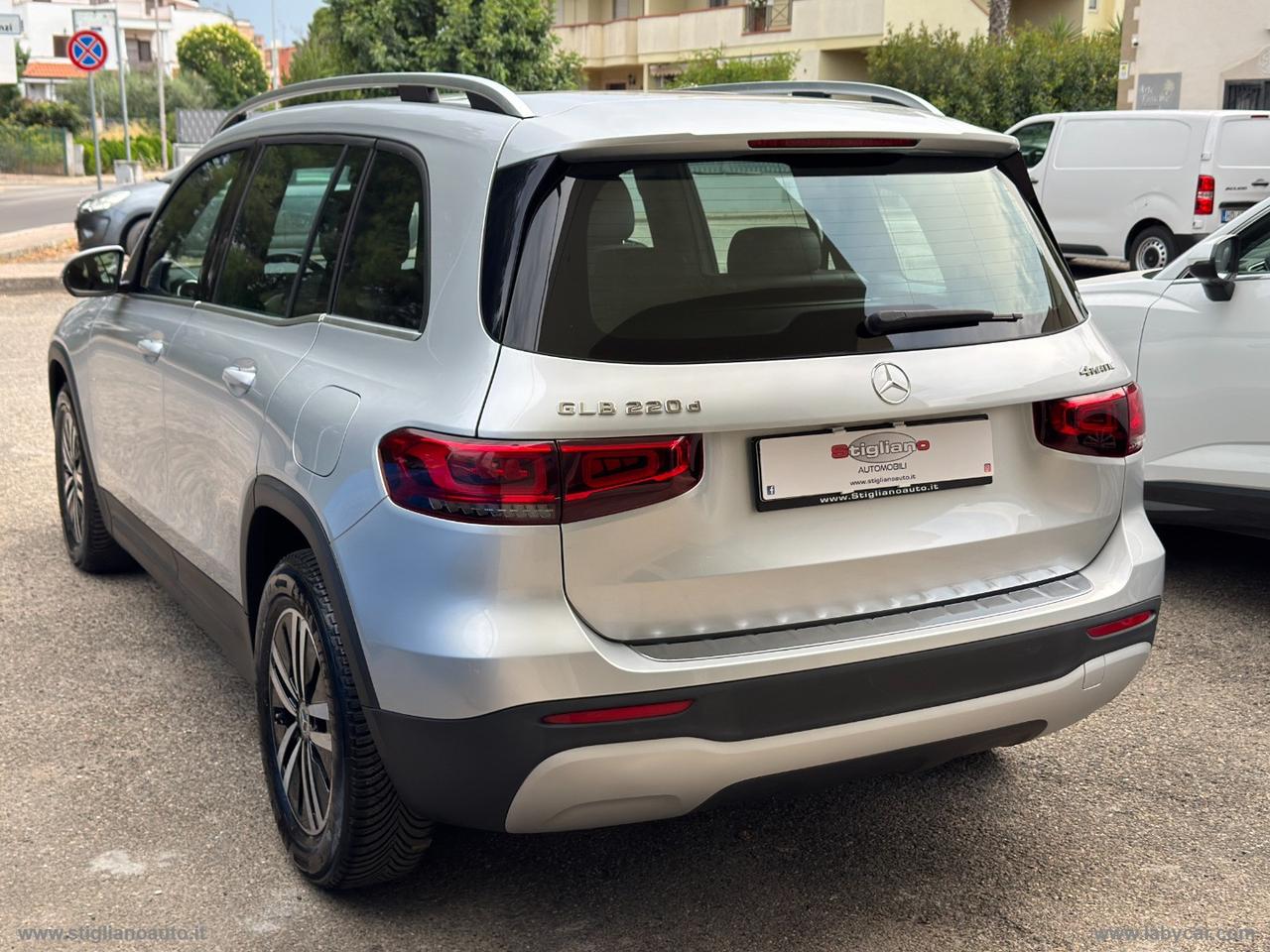 MERCEDES-BENZ GLB 220 d Automatic 4Matic Sport