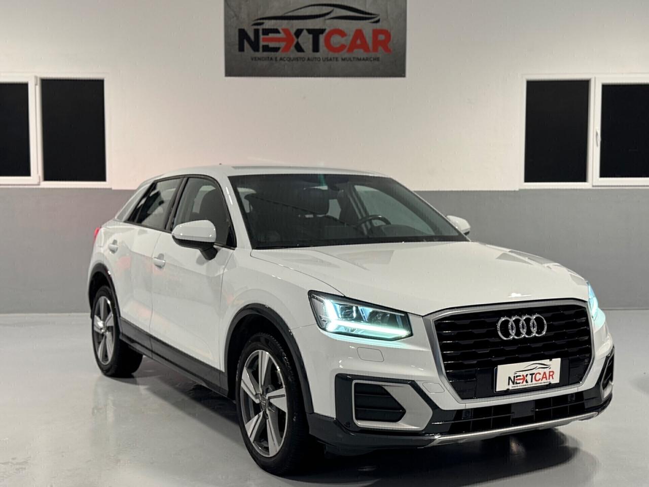 Audi Q2 TDI S tronic NAVI !