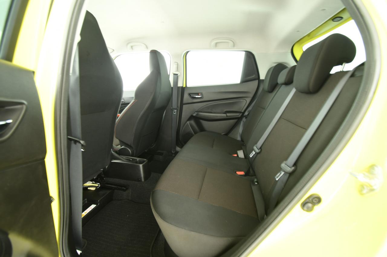 SUZUKI Swift 1.4h Sport 2wd ACC+CAMERA+C17"+NEOPATENTATI