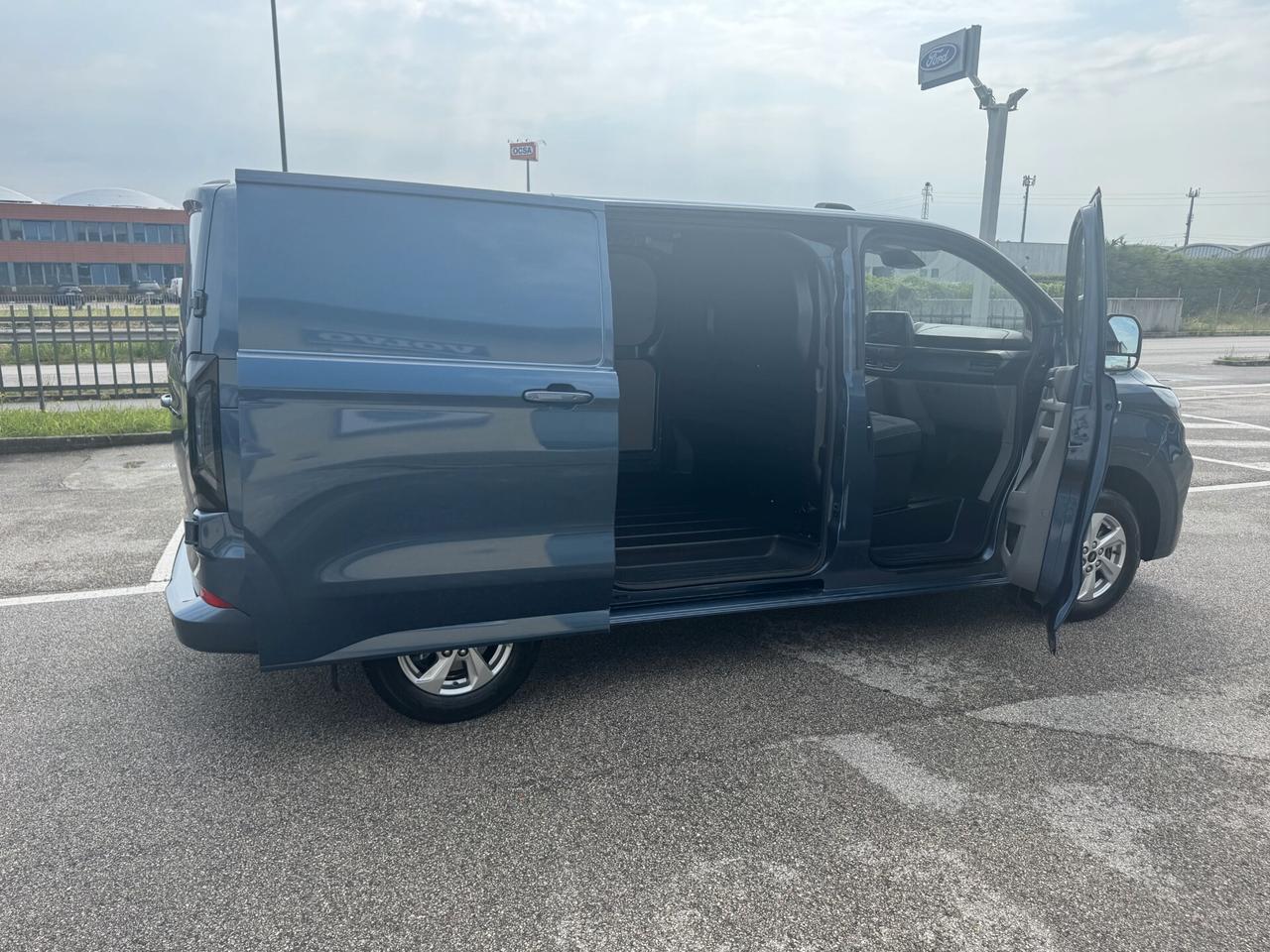 Ford Transit Custom Van Titanium 2.0EcoBlue 150CV Man. PC