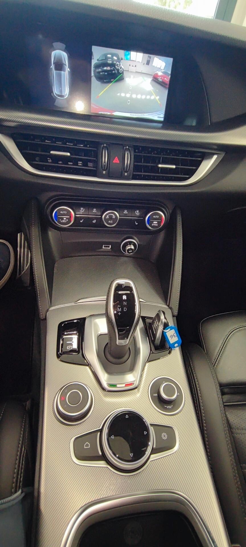 Alfa Romeo Stelvio ALLESTIMENTO VELOCE