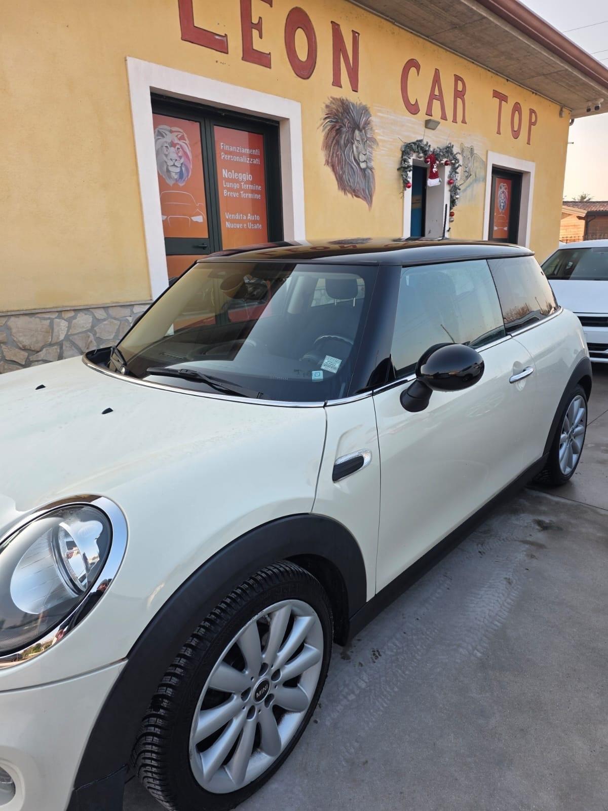 Mini 1.5 Cooper D 5 porte cambio automatico garanzia 12 mesi!!!