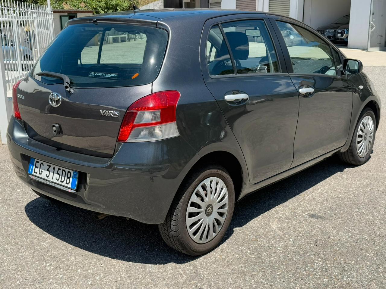 Toyota Yaris 1.0 5 porte Sol