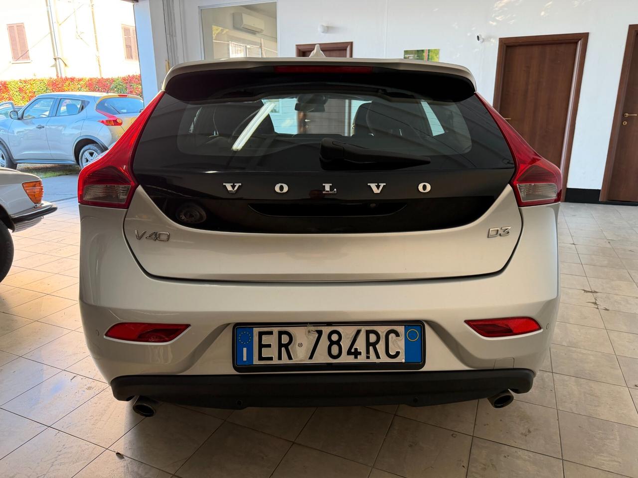 Volvo V40 D2 1.6 Momentum CAMBIO AUTOMATICO