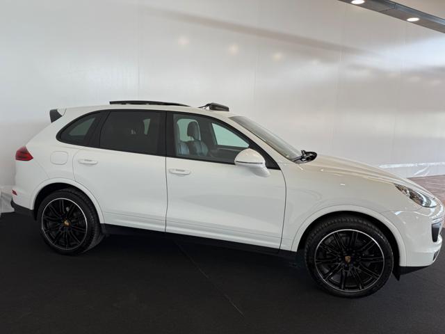 PORSCHE Cayenne 3.0 Diesel Platinum Edition TETTO APRIBILE / R21
