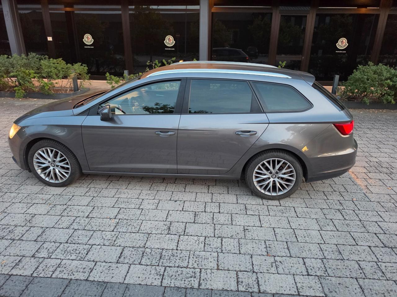 Seat Leon 1.6 TDI 105 CV DSG 3p. Start/Stop Style