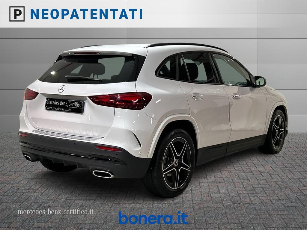Mercedes GLA 180 180 D AMG Line Premium Plus 8G-DCT