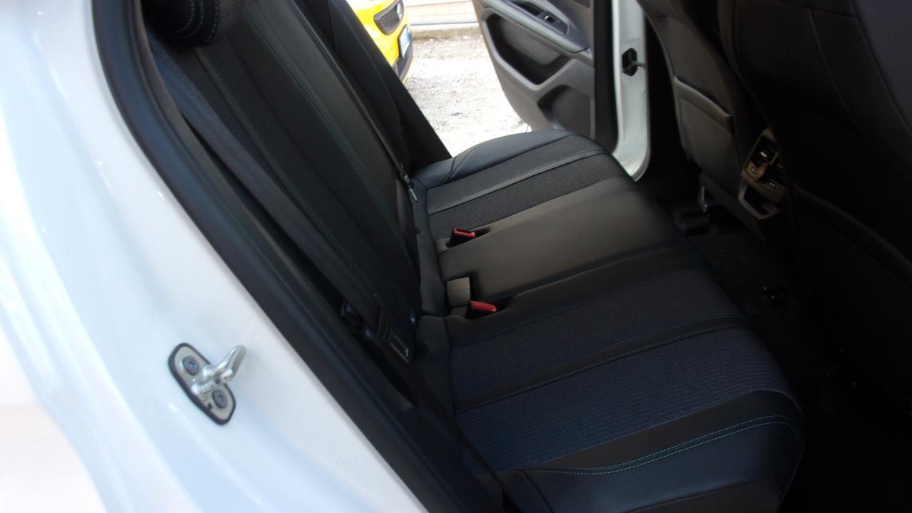 Peugeot 3008 BlueHDi 130 S&S EAT8 Allure