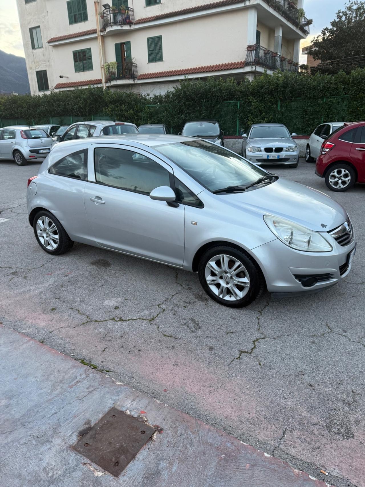 Opel Corsa 1.0 12V 3 porte Club