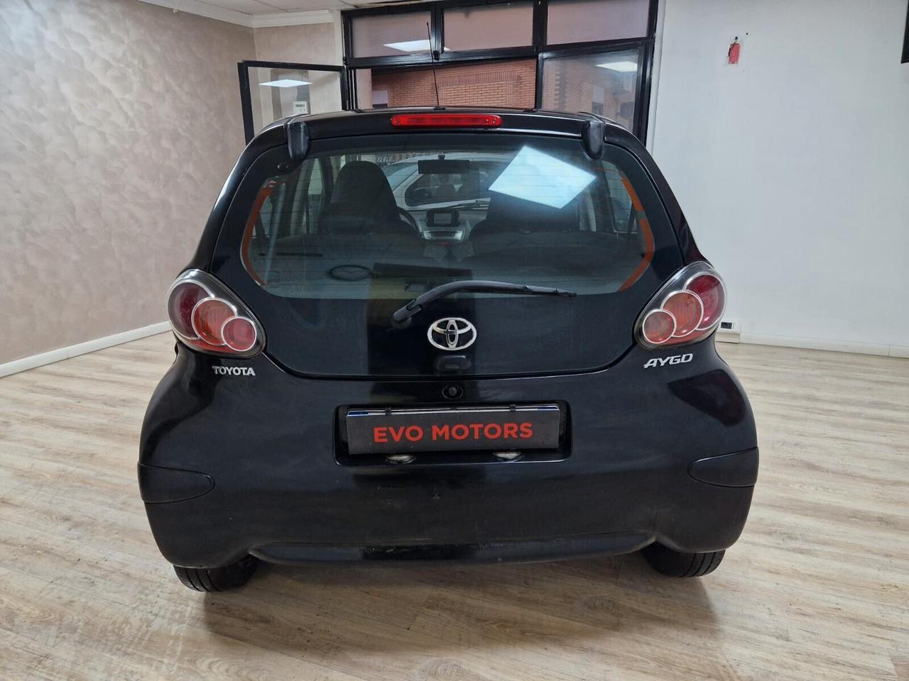Toyota Aygo 1.0 5 porte Automatica