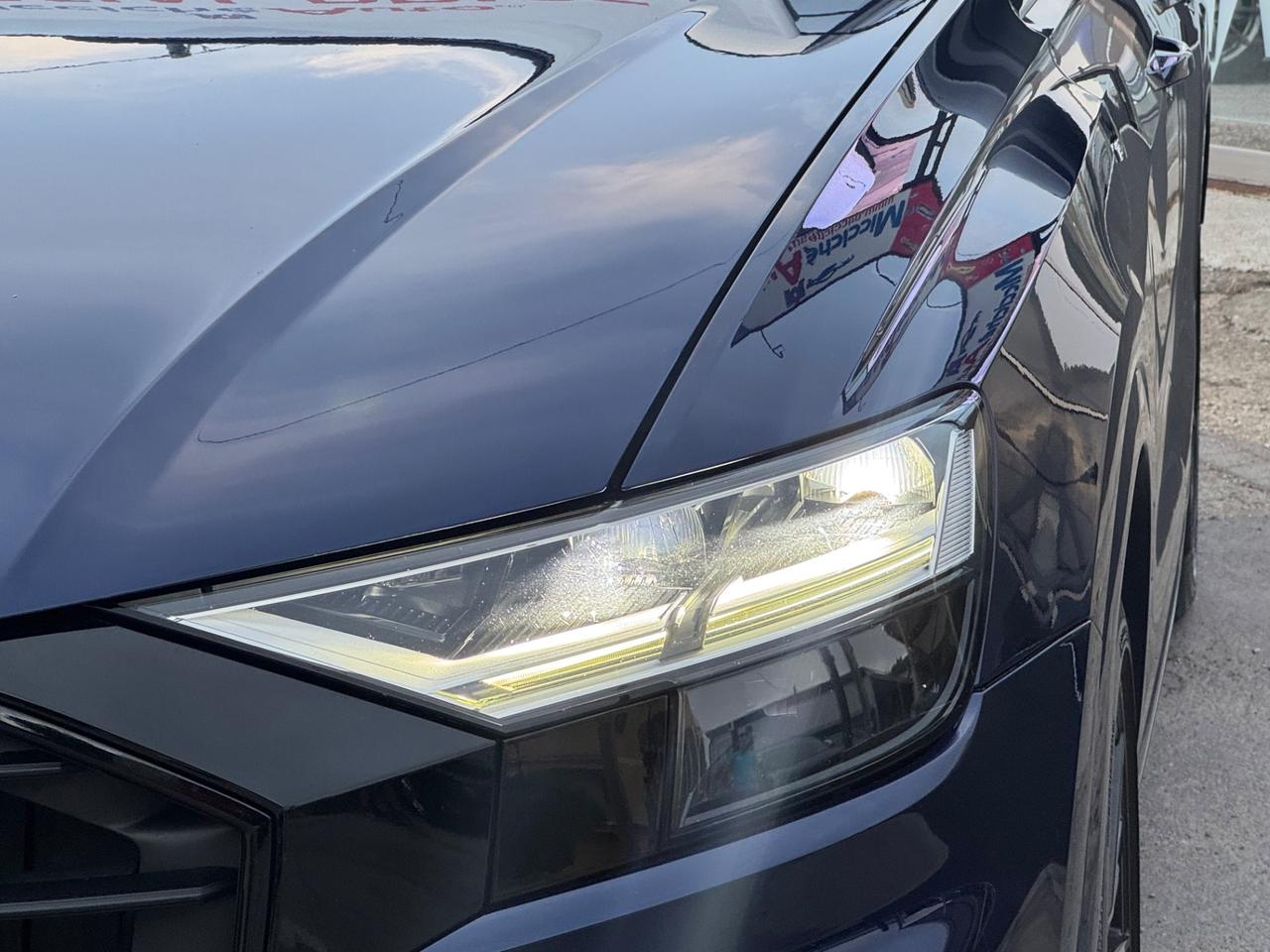 AUDI Q8 45 TDI 231 CV S-LINE TETTO R22 FULL IVA