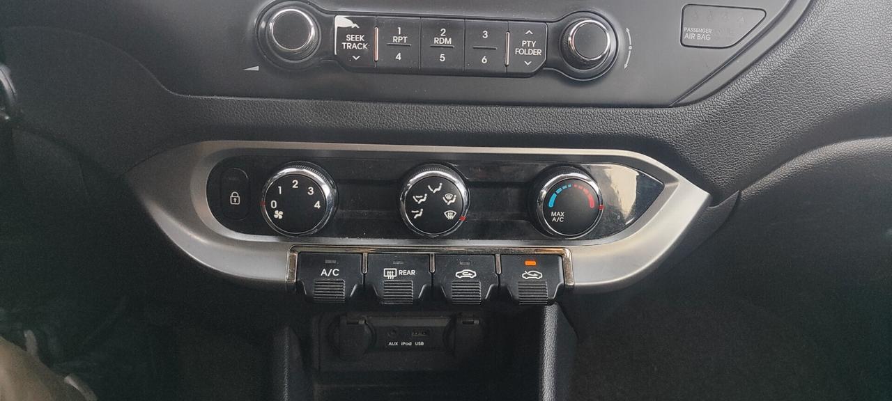 Kia Rio 1.1 CRDi WGT 5p. EX