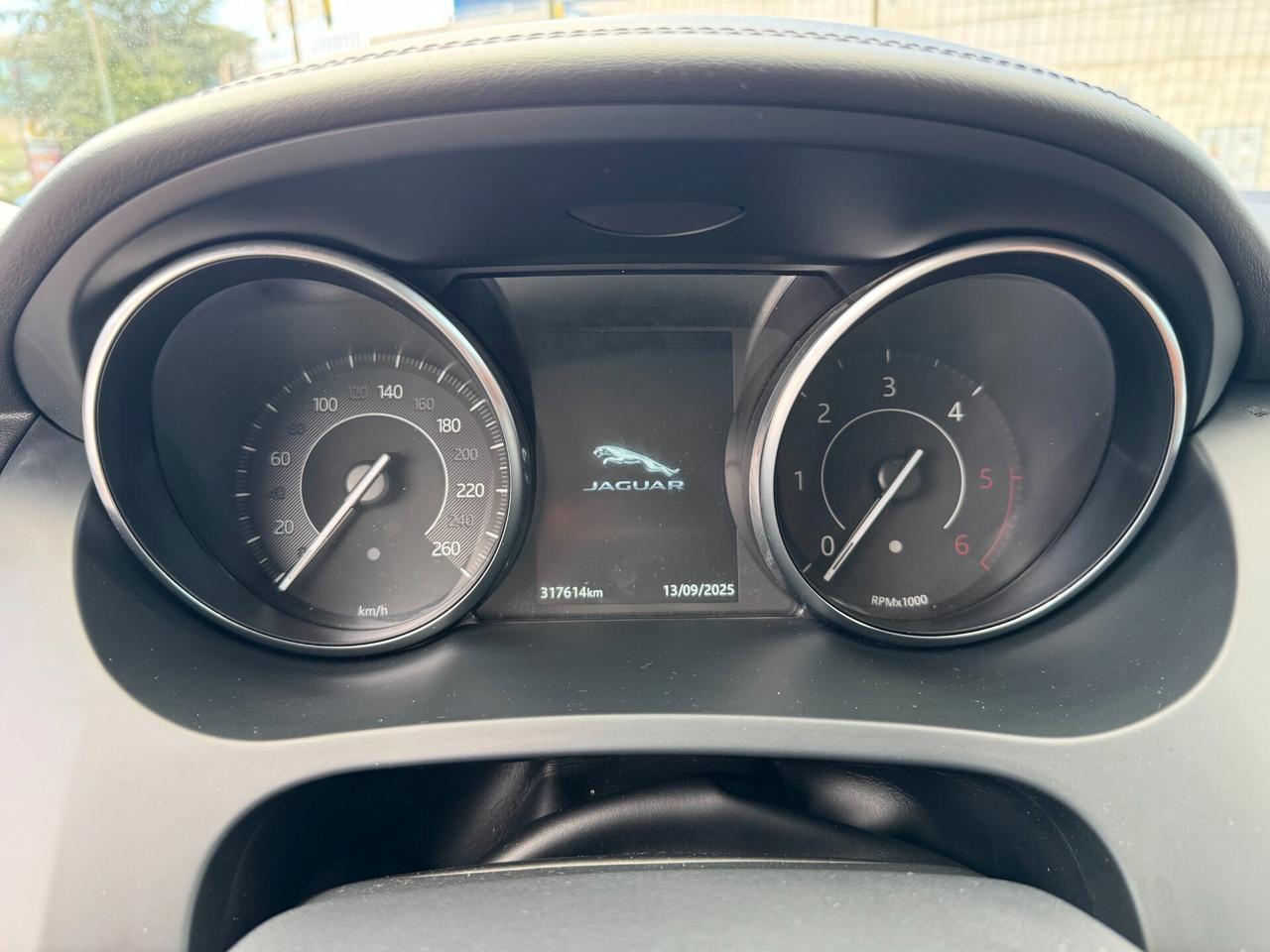 Jaguar E-Pace 2.0D 180 CV AWD R-Dynamic