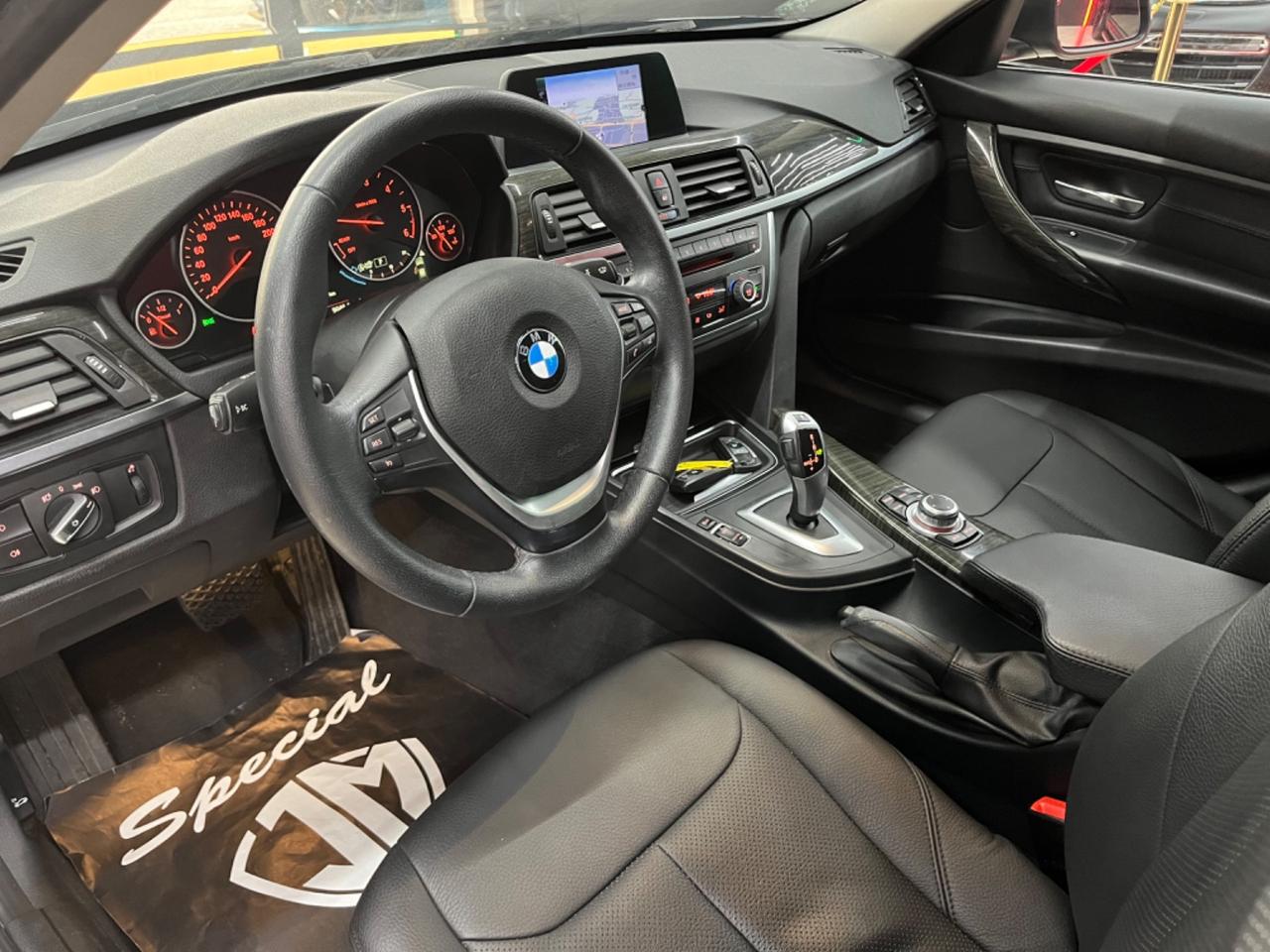 Bmw 318d Luxury Auto 143CV