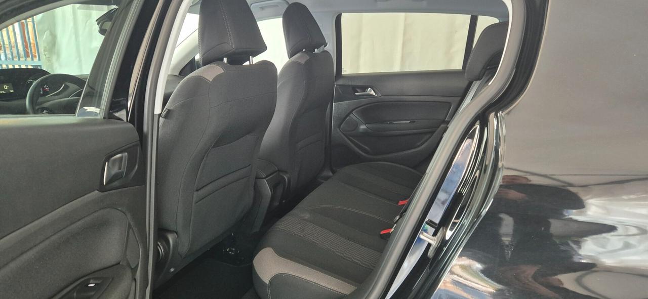 PEUGEOT 308 1.2 110CV 7.000 KM 09/2016