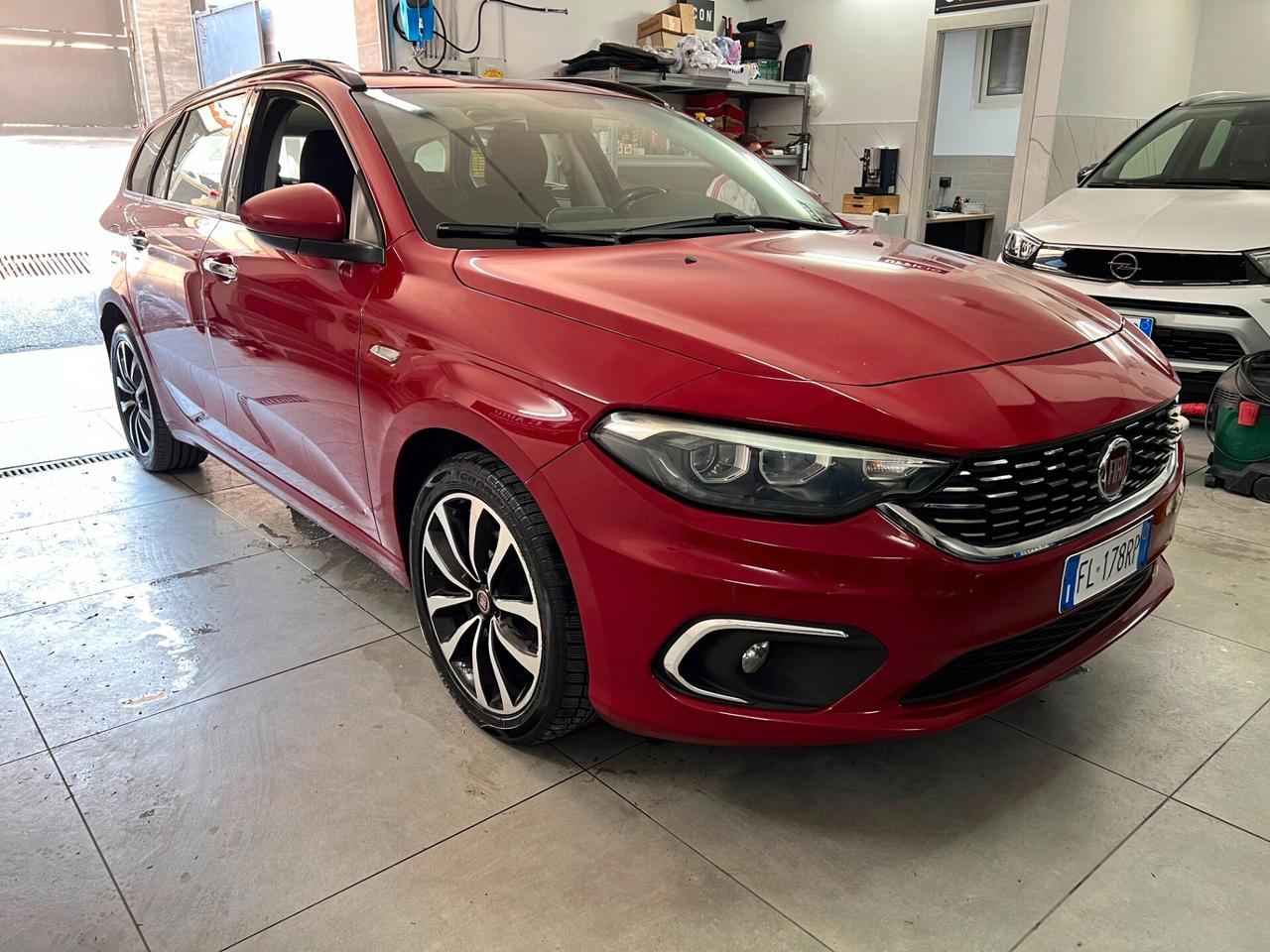 FIAT TIPO SW 1.6 M-JET LOUNGE 2019 STRAFULL