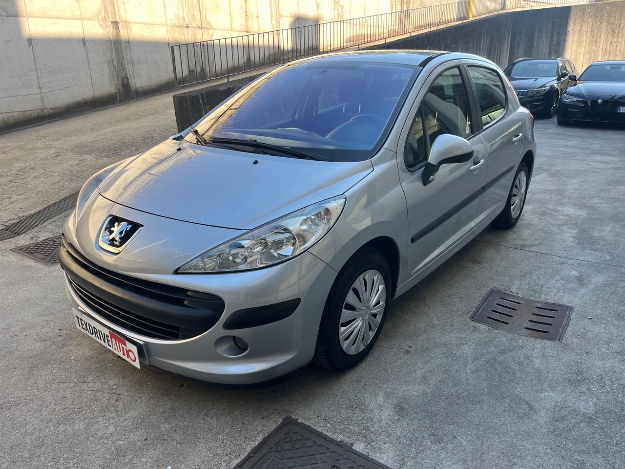 Peugeot 307 1.4 16V 5p. D-Sign