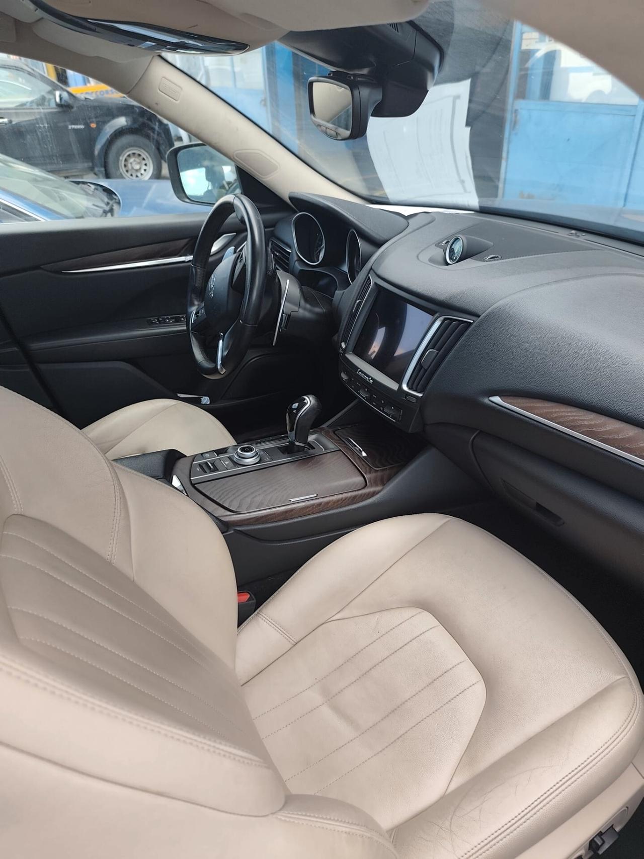 Maserati Levante V6 Diesel 275 CV AWD Motore fuso!!!!!