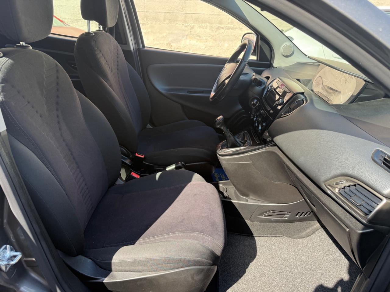 Lancia Ypsilon 1.3MJT 95CV - 2015