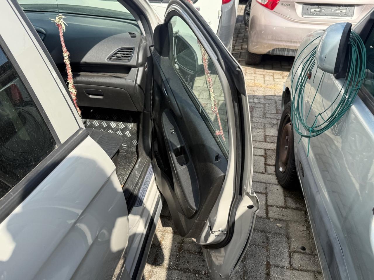 Opel Karl Rocks 1.0 73 CV