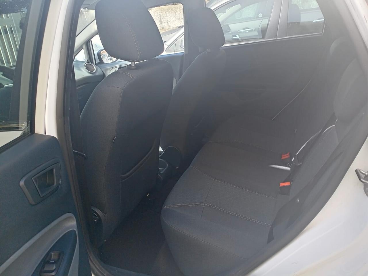 Ford Fiesta 1.4 5 porte Bz.- GPL Titanium