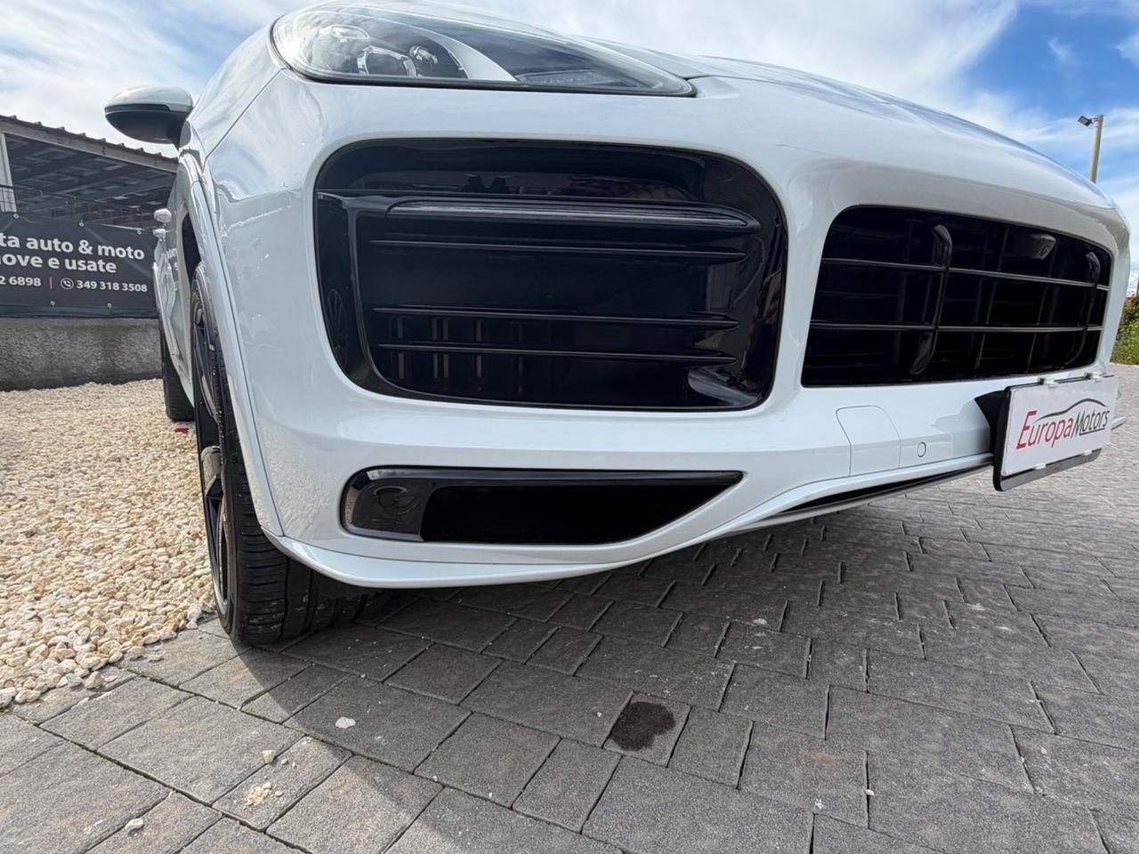 Porsche Cayenne Coupé 3.0 V6 Platinum Edition IVA ESPOSTA