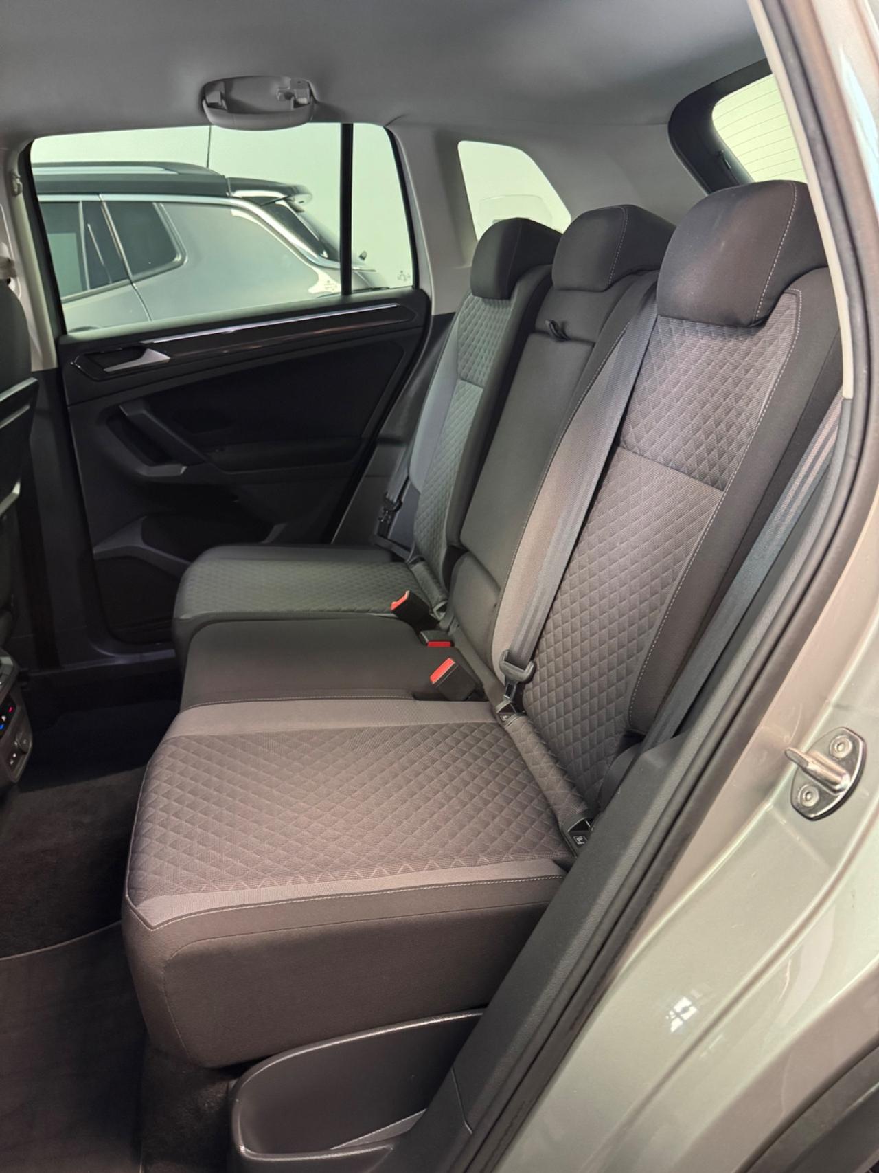 VW Tiguan 2.0 TDI 150 CV R-LINE FINANZIABILE