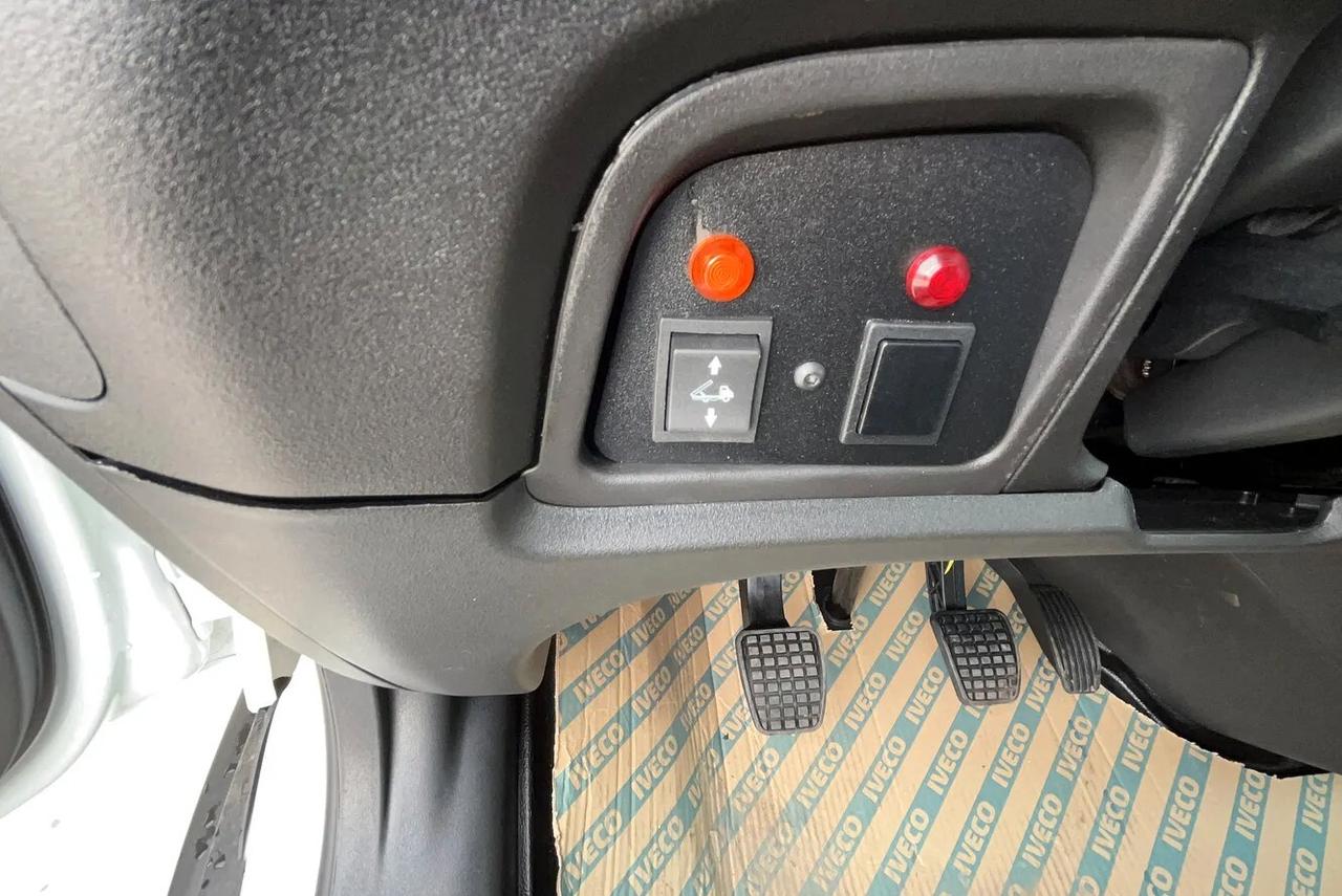 Iveco Daily 35S16HA8 3.0 HPT PM Cabinato Hi-Matic