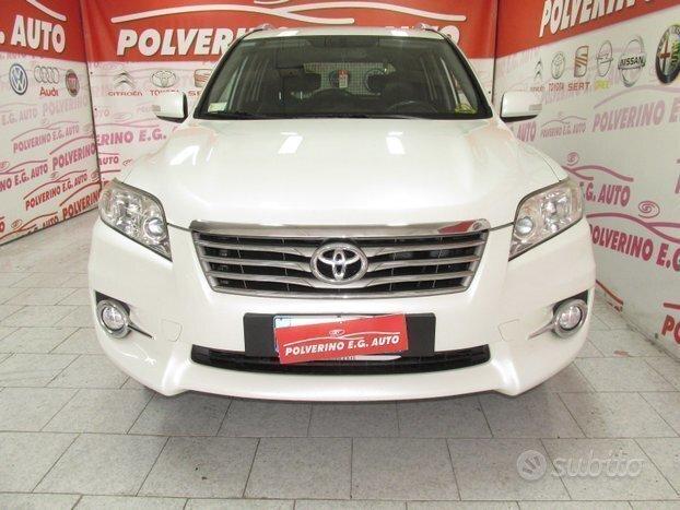 Toyota RAV 4 2.2 D-4D 4x4 DA VETRINA 2011