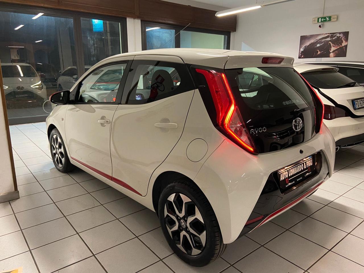 Toyota Aygo 1.0 VVT-i 72 CV 5 porte x-cite