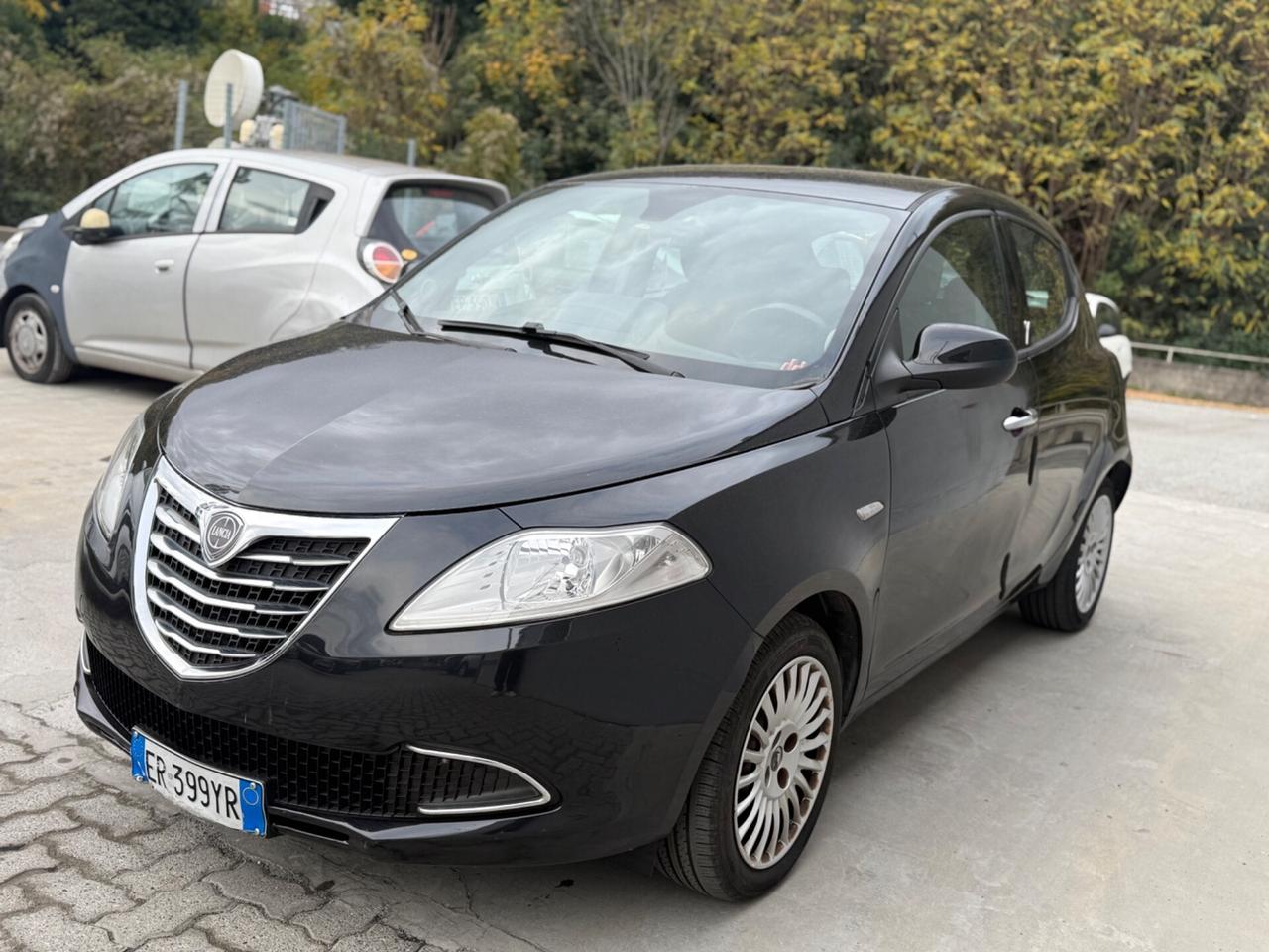 Lancia Ypsilon 1.3 MJT 16V 95 CV 5 porte