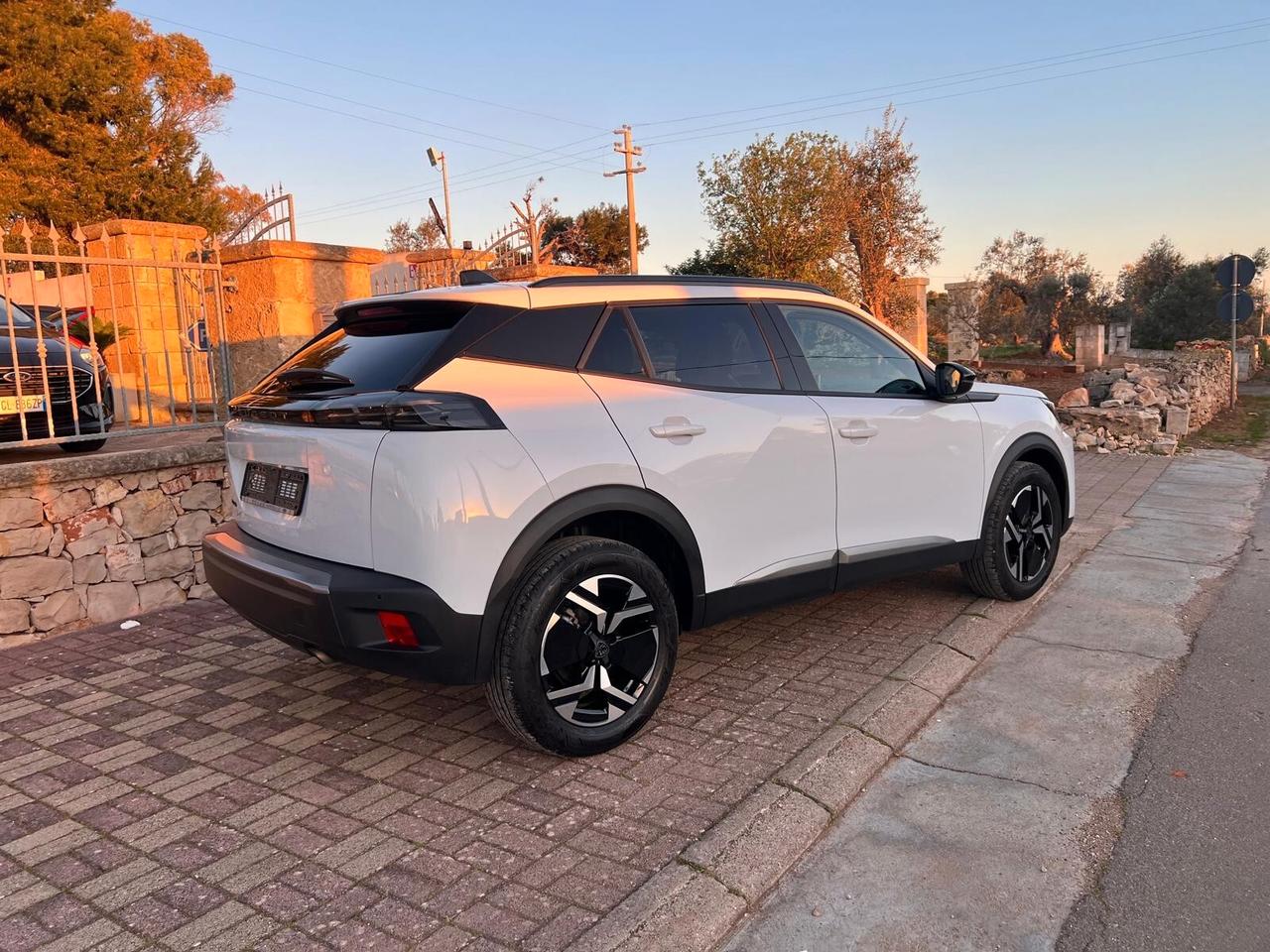 Peugeot 2008 PureTech 100 S&S Allure