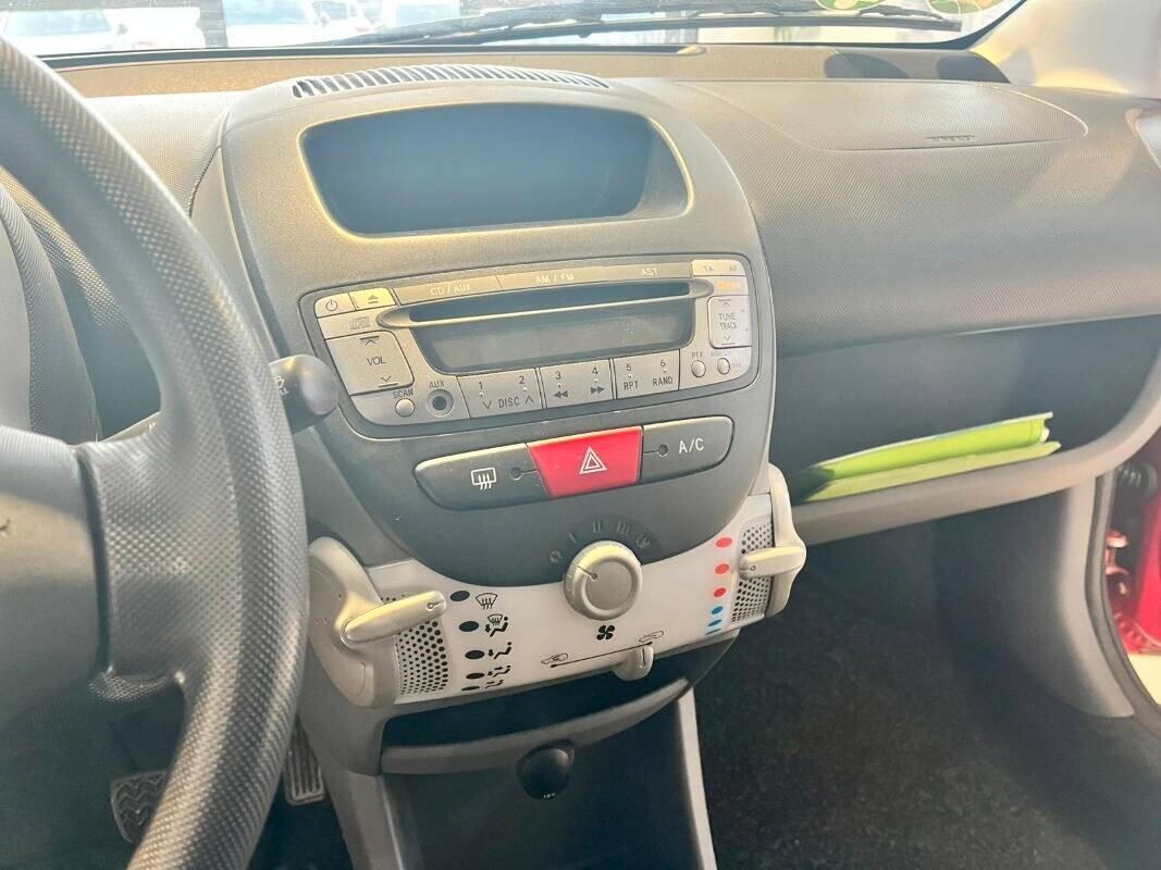 Peugeot 107 1.0 68CV 3p. Plaisir